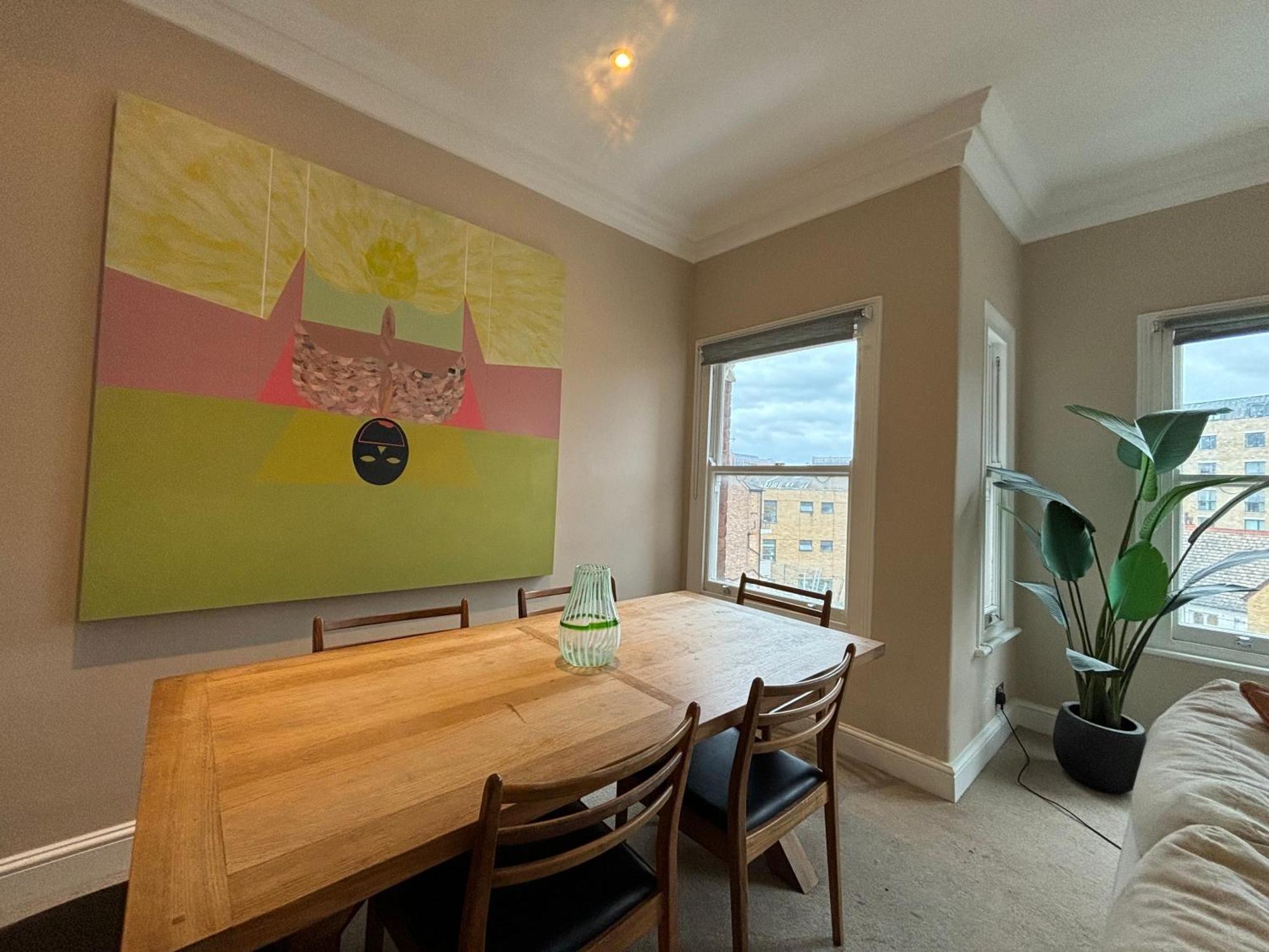 Elegant And Well-connected 2bd Flat Fulham Londen