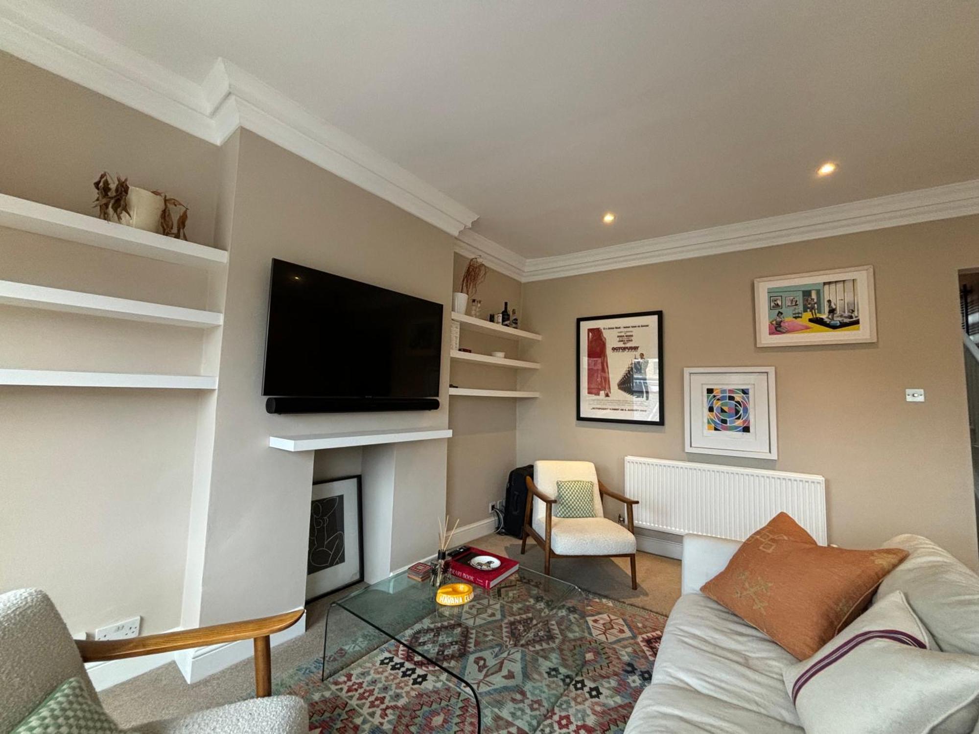 Elegant And Well-connected 2bd Flat Fulham * Londen
